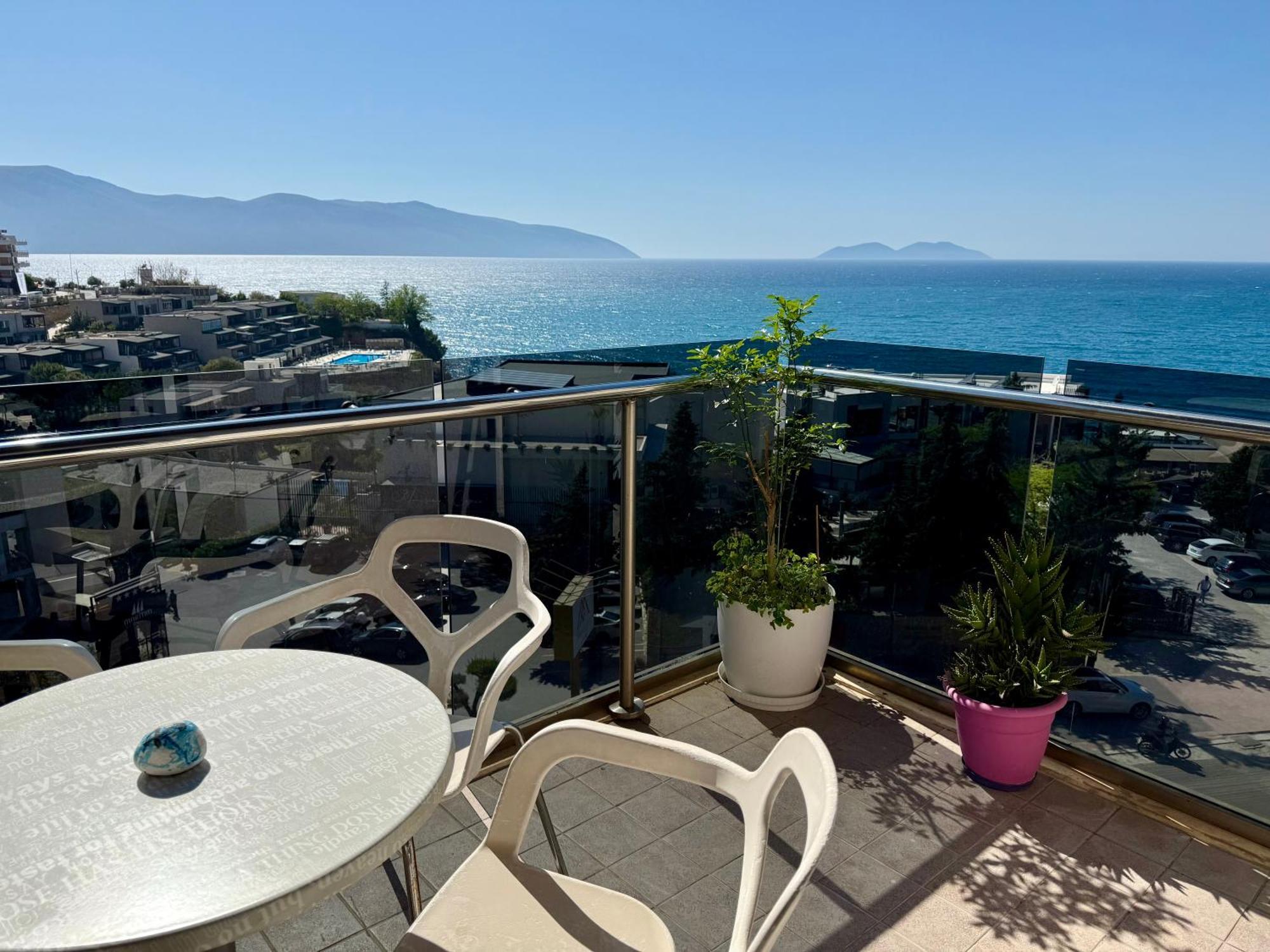 Spectacular Seaview Apartment Vlorë Exterior foto