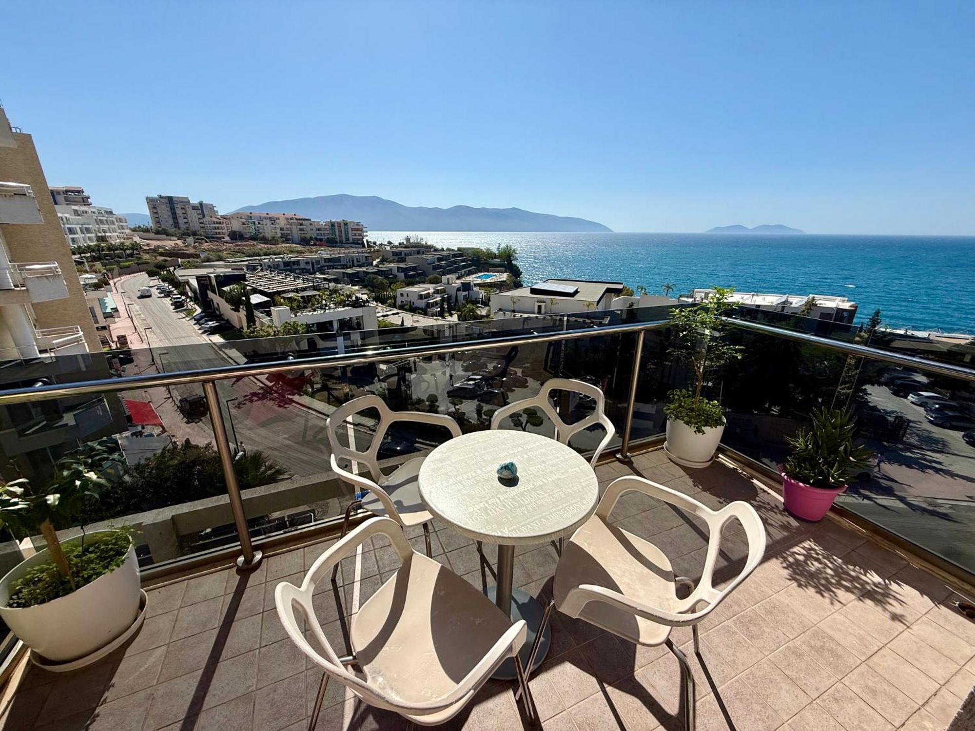 Spectacular Seaview Apartment Vlorë Exterior foto
