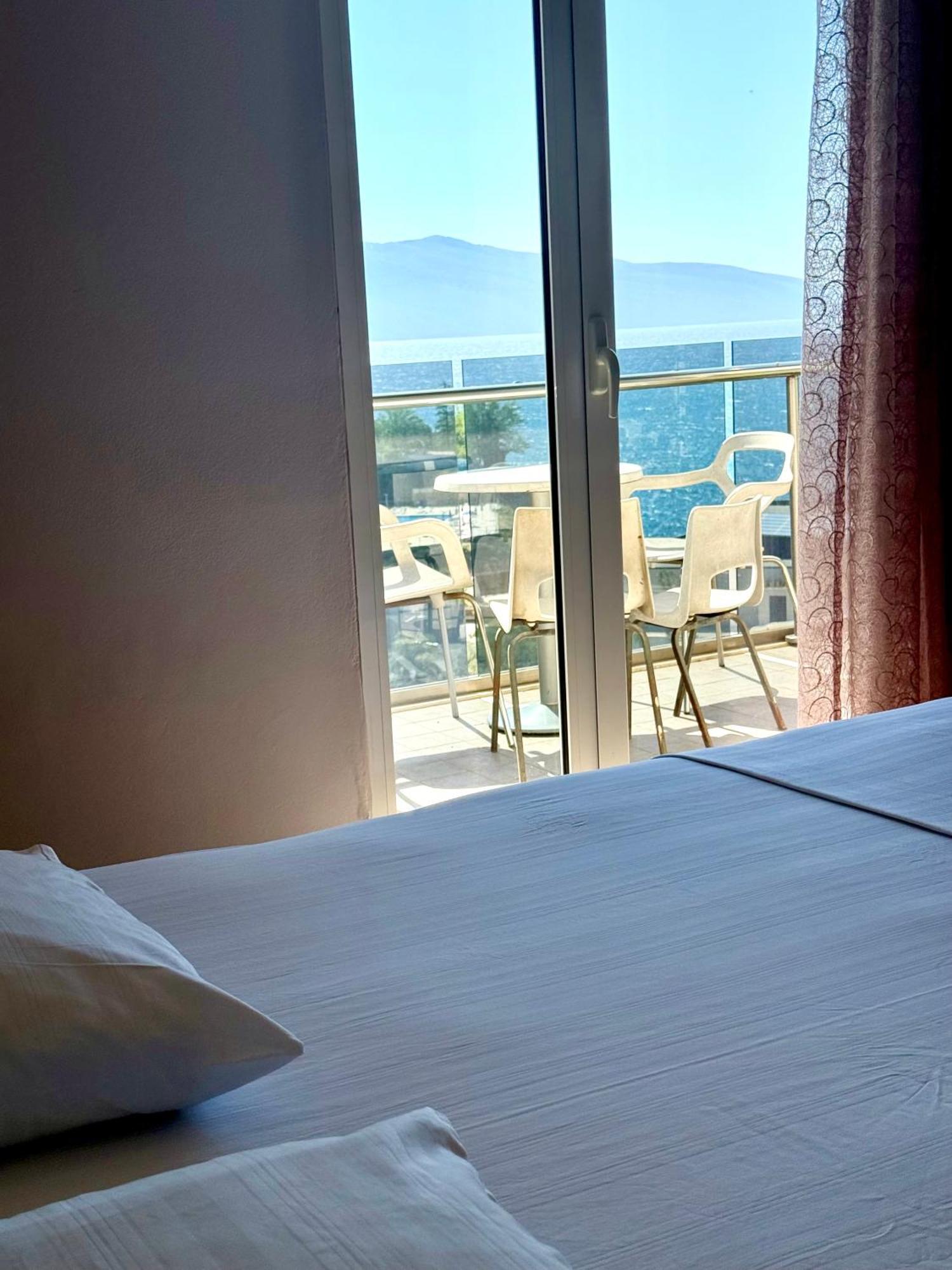 Spectacular Seaview Apartment Vlorë Exterior foto