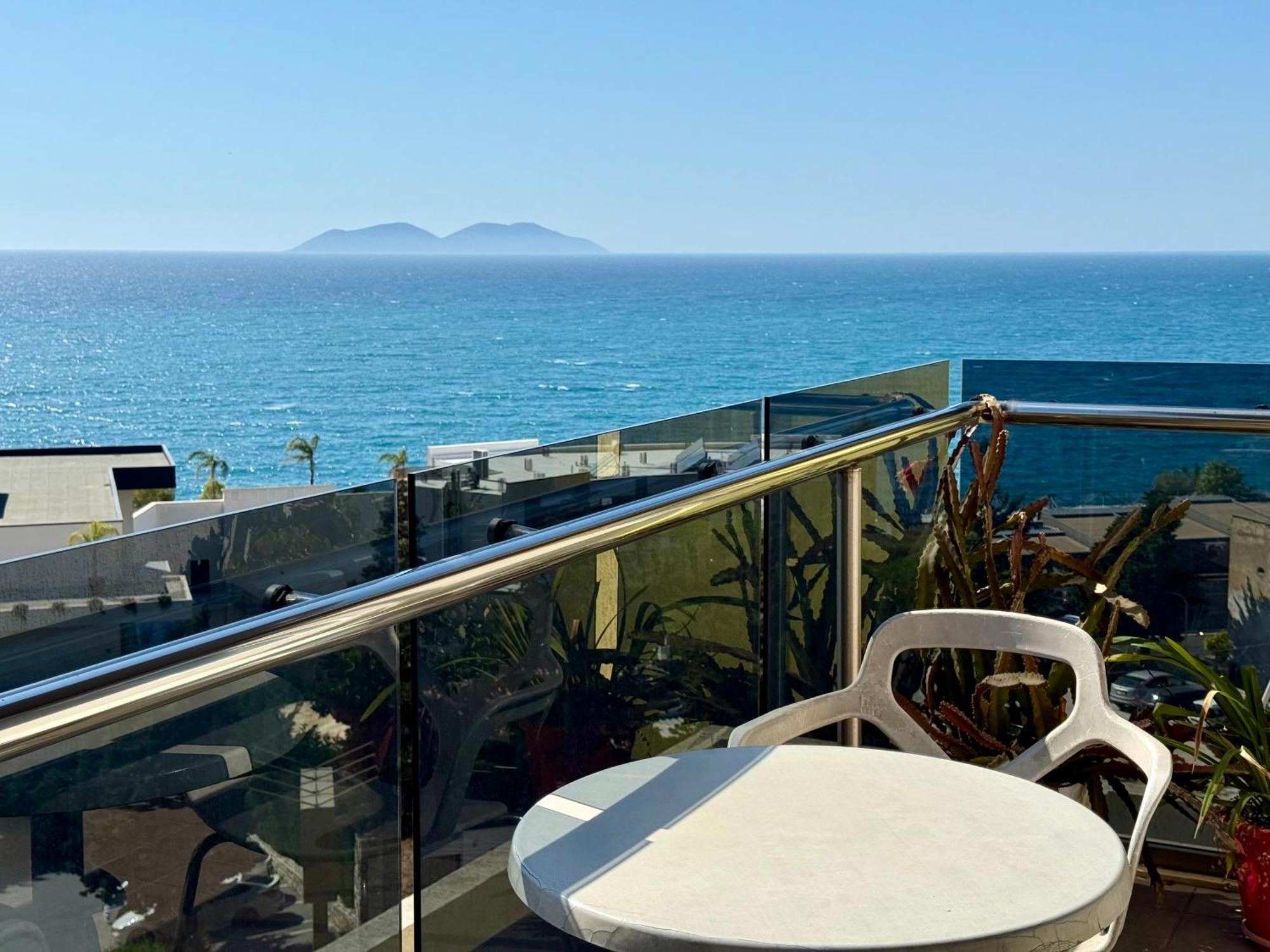Spectacular Seaview Apartment Vlorë Exterior foto