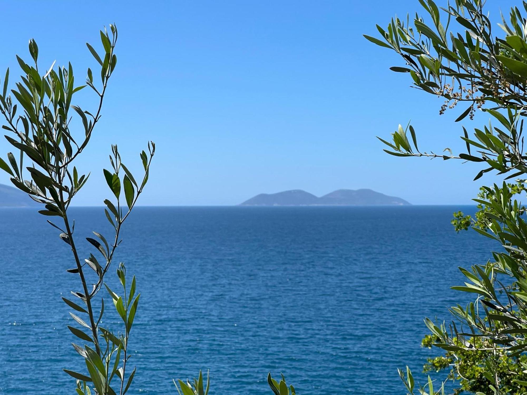 Spectacular Seaview Apartment Vlorë Exterior foto